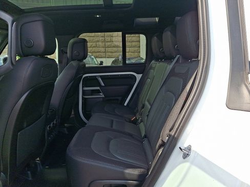 Used 2022 Land Rover Defender 110 X-Dynamic HSE image 10