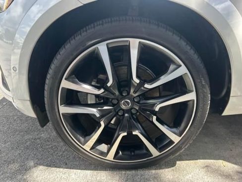 Used 2023 Volvo XC60 B5 Ultimate AWD/4WD image 8