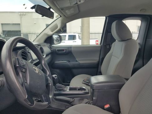 Used 2016 Toyota Tacoma SR RWD image 10