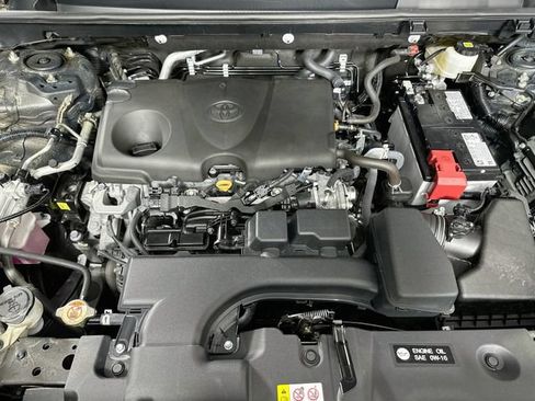Used 2025 Toyota RAV4 LE AWD/4WD image 23