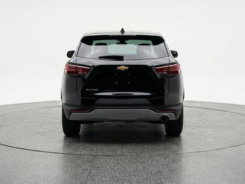 Used 2025 Chevrolet Blazer LT FWD image 7
