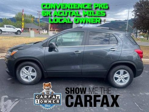Used 2017 Chevrolet Trax LT w/ LT Convenience Package FWD image 1