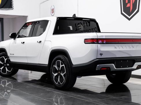 Used 2023 Rivian R1T Adventure image 12