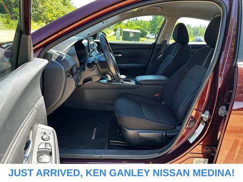 Certified 2023 Nissan Sentra SV w/ All-Weather Package FWD image 13