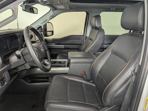 Used 2025 Ford F350 Lariat image 12