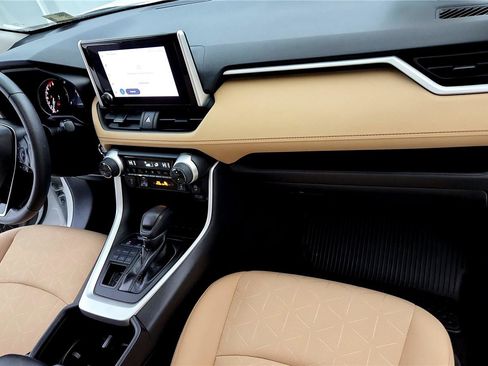 Certified 2023 Toyota RAV4 XLE image 28