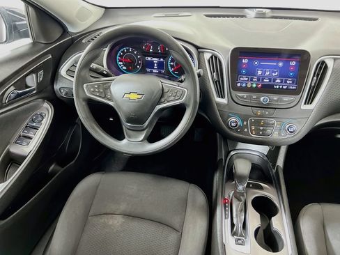 Used 2023 Chevrolet Malibu LT FWD image 27