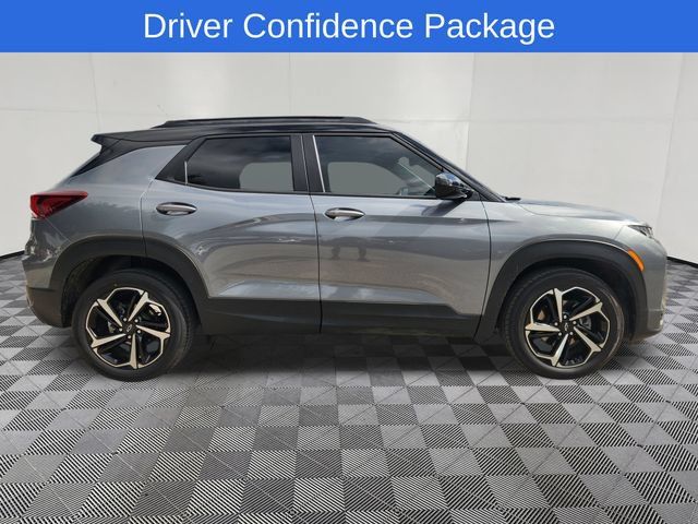 Used 2022 Chevrolet TrailBlazer RS w/ Technology Package FWD image 4