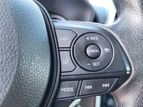 Certified 2025 Toyota RAV4 LE image 27