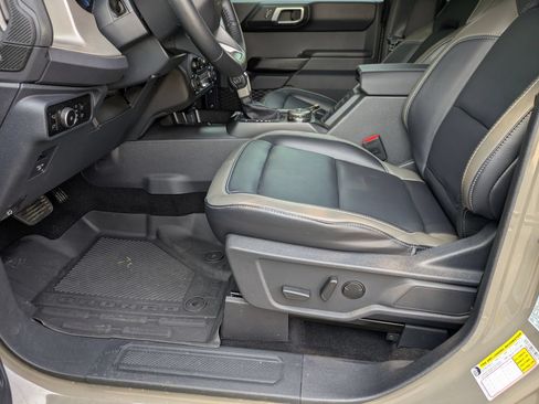 Certified 2025 Ford Bronco Outer Banks AWD/4WD image 12