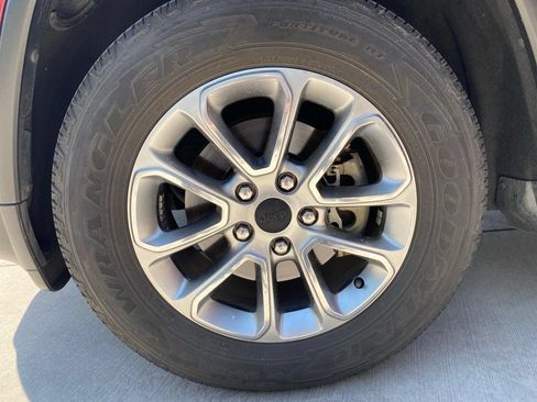 Used 2015 Jeep Grand Cherokee Limited RWD image 5