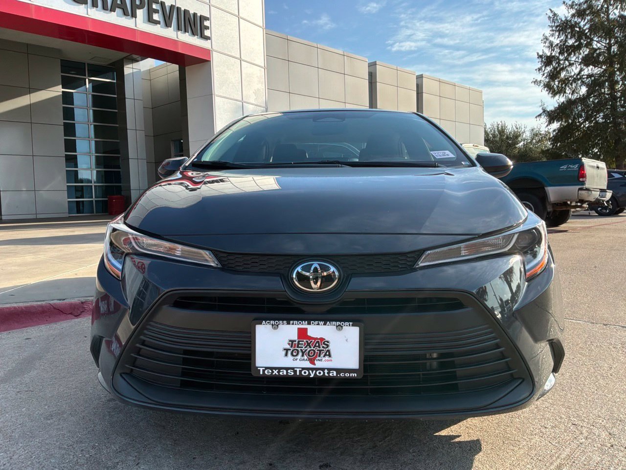 Used 2026 Toyota Corolla LE FWD image 3