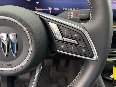 Used 2025 Buick Envision Avenir AWD/4WD image 24