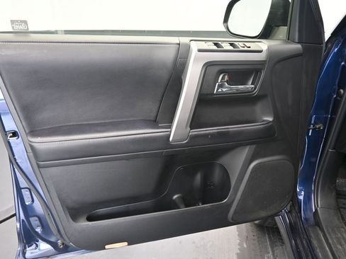 Used 2022 Toyota 4Runner TRD Sport w/ Technology Package AWD/4WD image 15