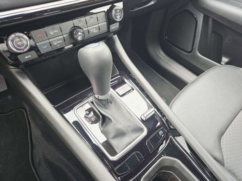 Used 2025 Jeep Compass Latitude w/ Altitude Special Edition image 31