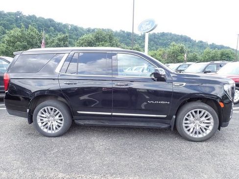 Used 2024 GMC Yukon SLT AWD/4WD image 9