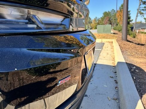 Used 2018 Chevrolet Camaro SS image 5