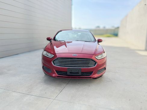 Used 2014 Ford Fusion S image 2