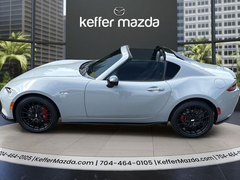 Certified 2024 MAZDA MX-5 Miata RF Club RWD image 11