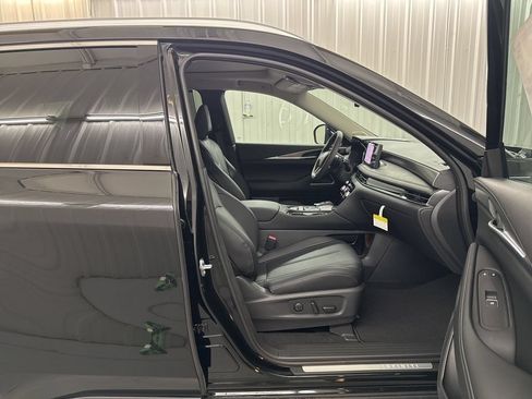 Certified 2026 INFINITI QX60 Luxe w/ Cargo Package FWD image 30