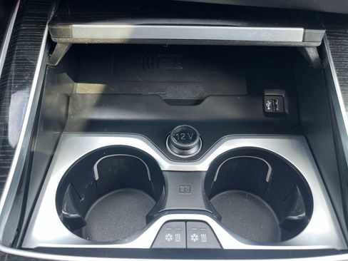 Used 2020 BMW X7 M50i image 17