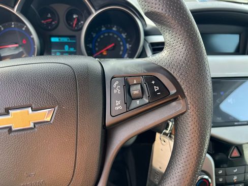 Used 2016 Chevrolet Cruze LT image 35