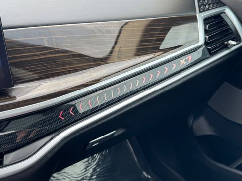 Used 2023 BMW X7 xDrive40i image 33