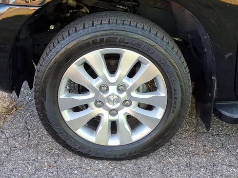 Used 2020 Toyota Sequoia Platinum image 9