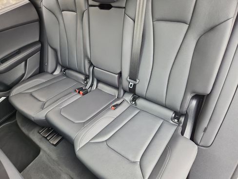 Used 2023 Audi Q8 Premium Plus image 26