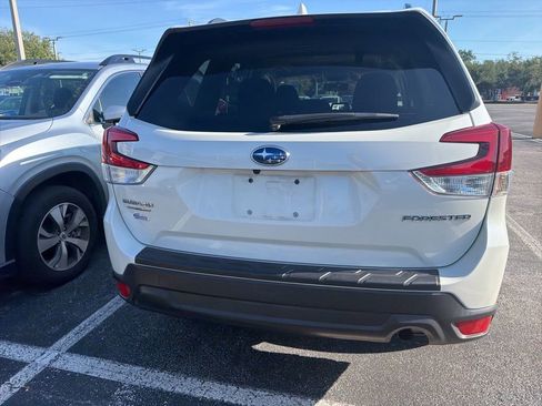 Used 2019 Subaru Forester Premium AWD/4WD image 6