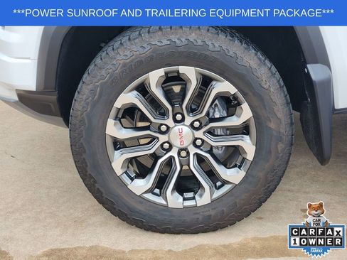Used 2024 GMC Canyon Denali AWD/4WD image 11