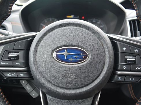 Used 2020 Subaru Crosstrek 2.0i Premium w/ Moonroof Package 2 image 12