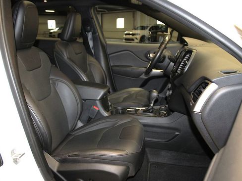 Certified 2020 Jeep Cherokee High Altitude AWD/4WD image 34