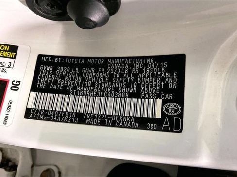 Used 2015 Toyota Corolla LE FWD image 36