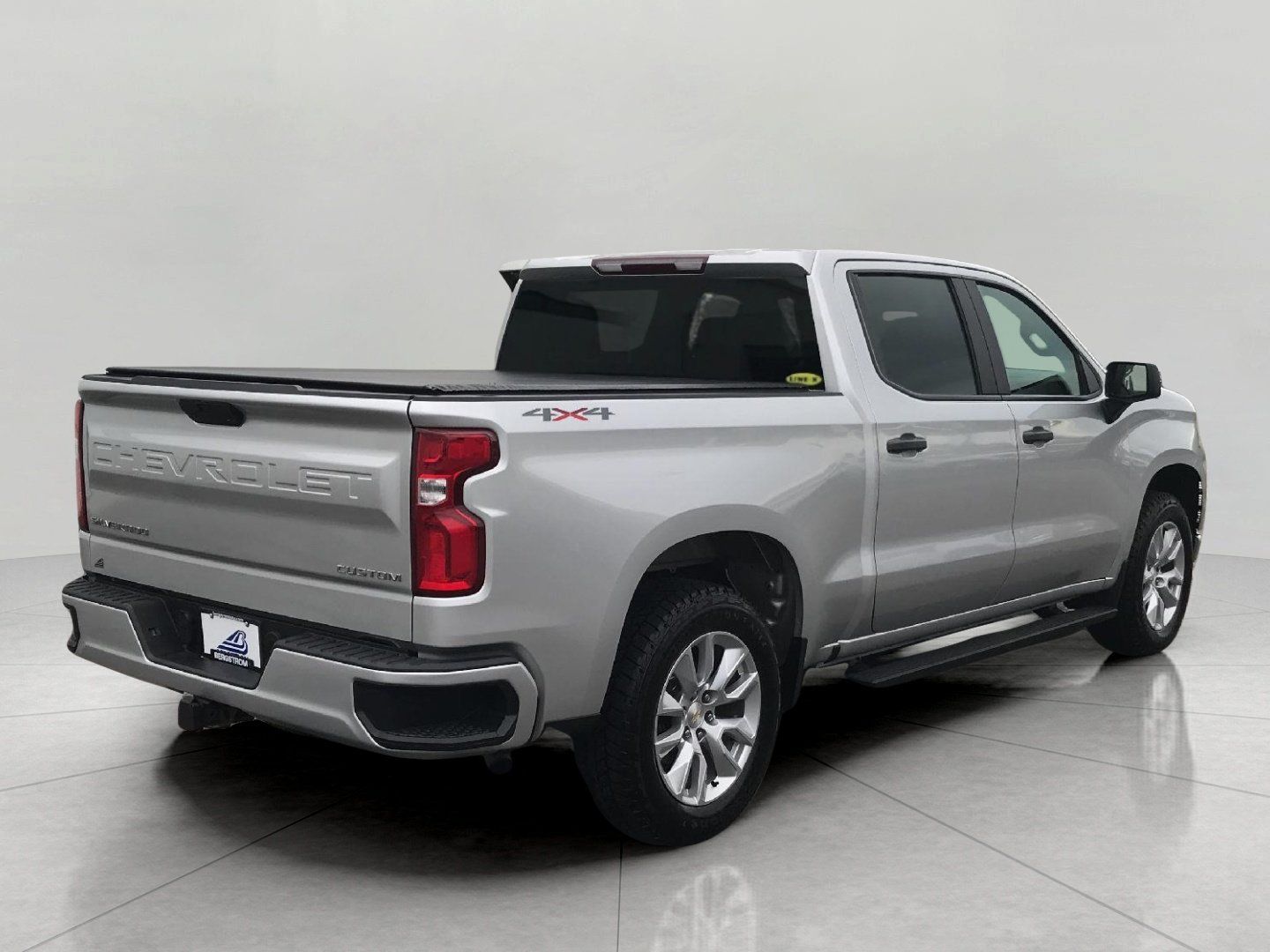 Used 2020 Chevrolet Silverado 1500 Custom w/ Custom Convenience Package AWD/4WD image 18