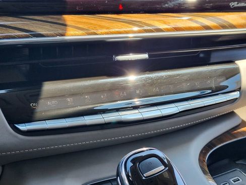 Used 2023 Cadillac Escalade Sport Platinum w/ Heavy-Duty Trailer Package AWD/4WD image 23