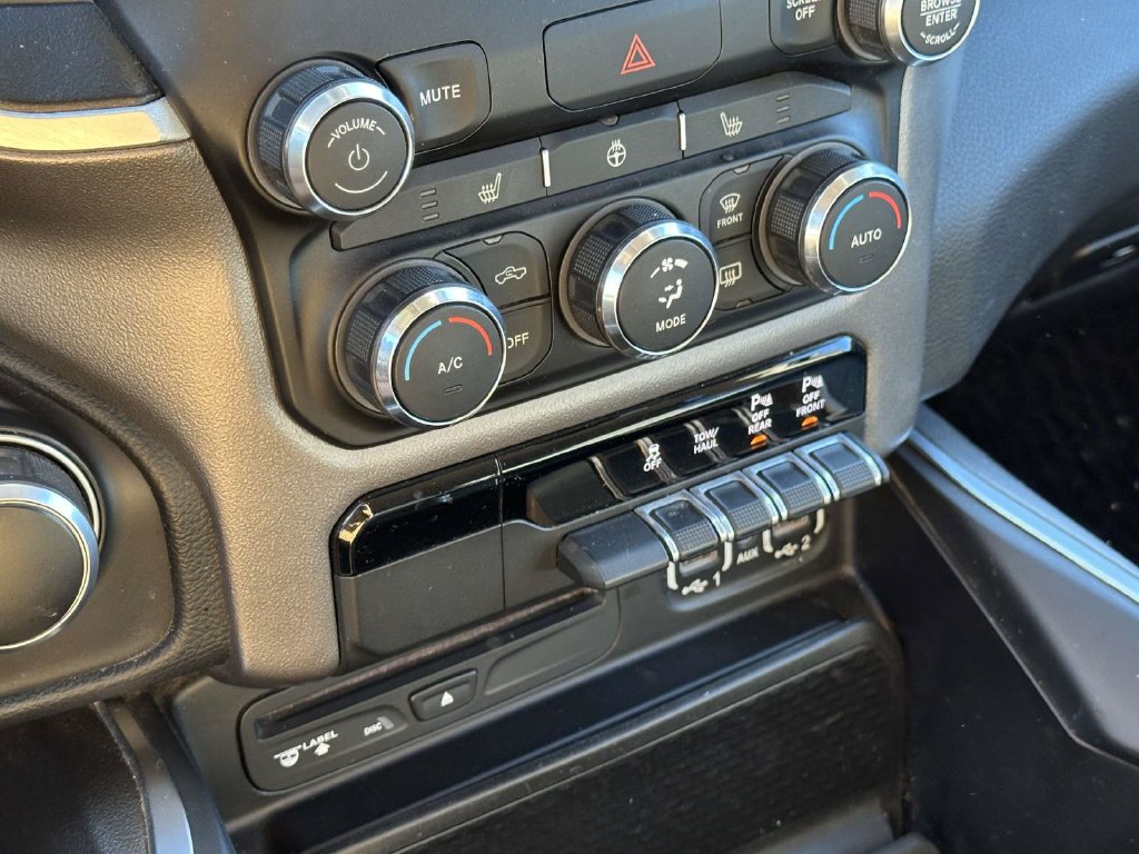Used 2019 RAM 1500 Big Horn AWD/4WD image 30