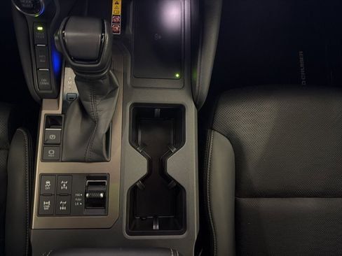 Used 2024 Toyota Land Cruiser image 20