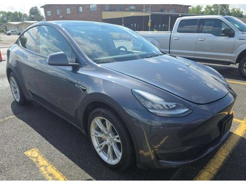 Used 2020 Tesla Model Y Long Range AWD/4WD image 2