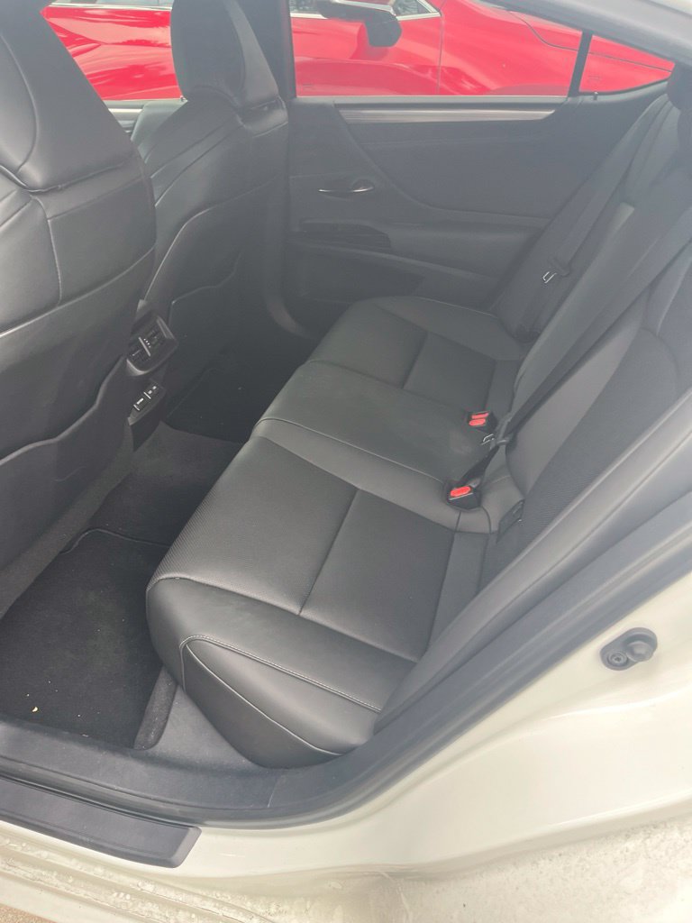 Used 2024 Lexus ES 350 F Sport w/ Accessory Package (Z2) FWD image 5