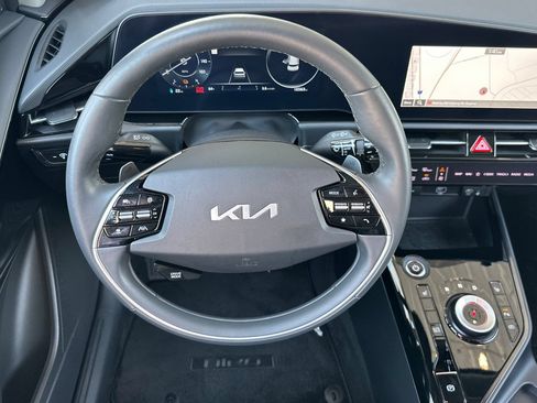 Used 2023 Kia Niro Wind FWD image 15