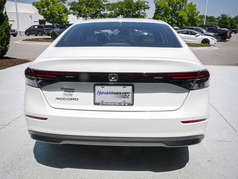 Certified 2023 Honda Accord EX image 9