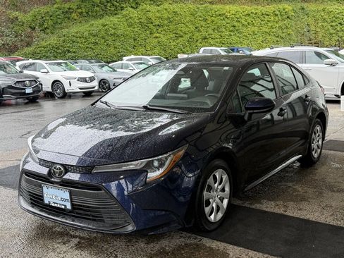 Used 2024 Toyota Corolla LE image 4