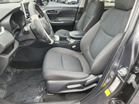 Used 2023 Toyota RAV4 LE FWD image 23