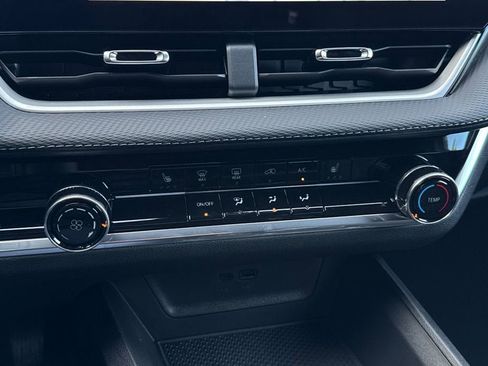 New 2026 Chevrolet Equinox LT image 21