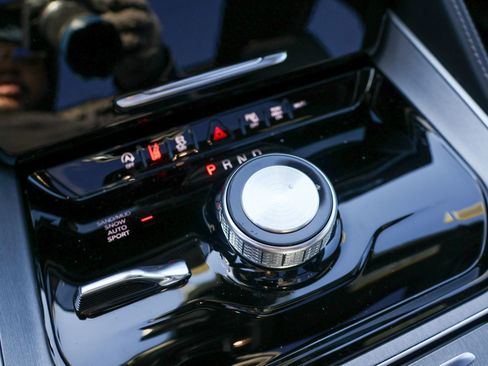 New 2026 Jeep Grand Wagoneer Limited w/ Premium Group II image 28