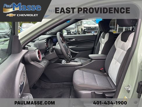 Certified 2024 Chevrolet Trax RS w/ Driver Confidence Package FWD image 16
