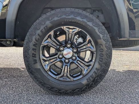 Used 2024 GMC Canyon Elevation w/ Convenience Package image 11