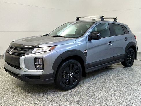 Used 2025 Mitsubishi Outlander Sport AWD image 3