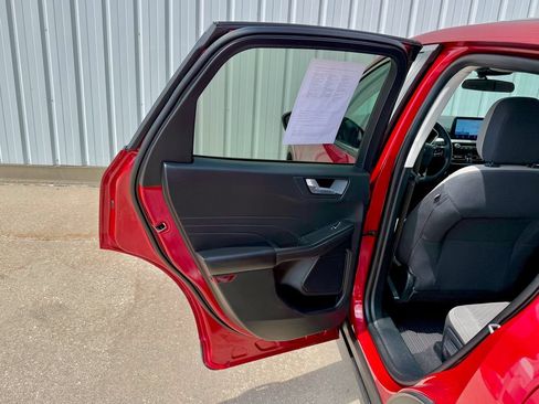 Used 2021 Ford Escape SE w/ Convenience Package AWD/4WD image 15
